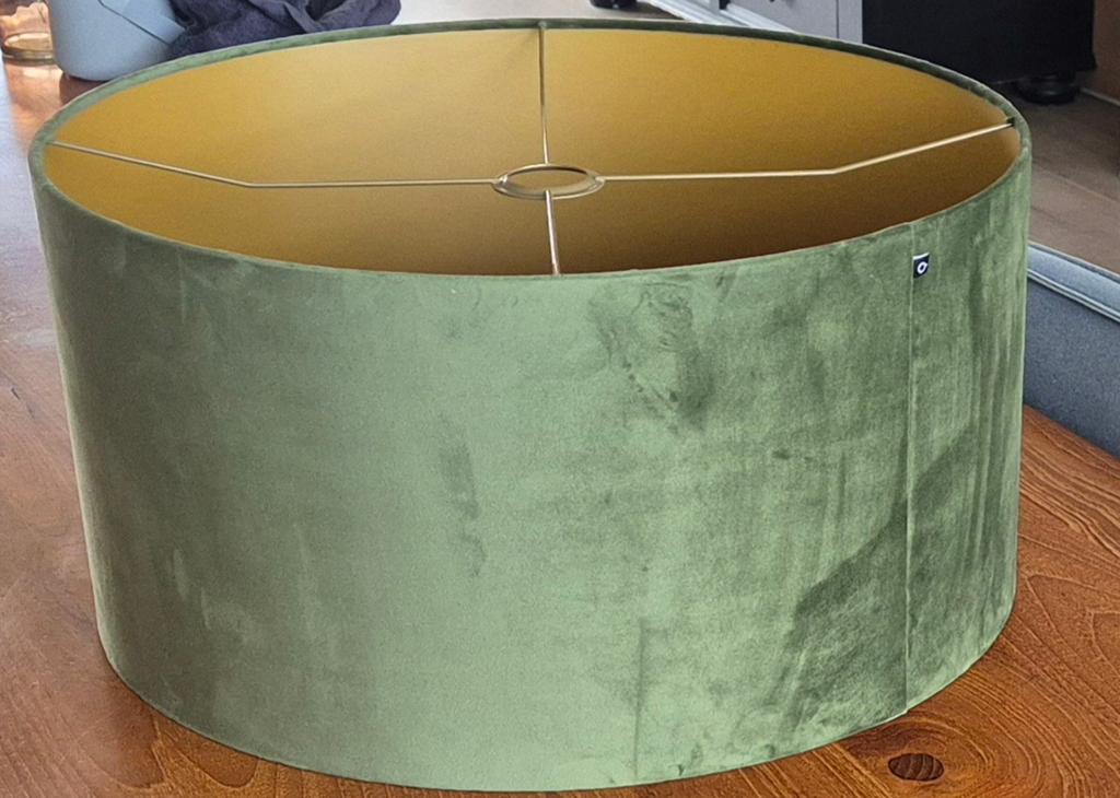 Mooie velours groene lampenkap - 50cm breed, 26cm hoog, 25 tot 50 cm, Rond, Ophalen of Verzenden, Zo goed als nieuw
