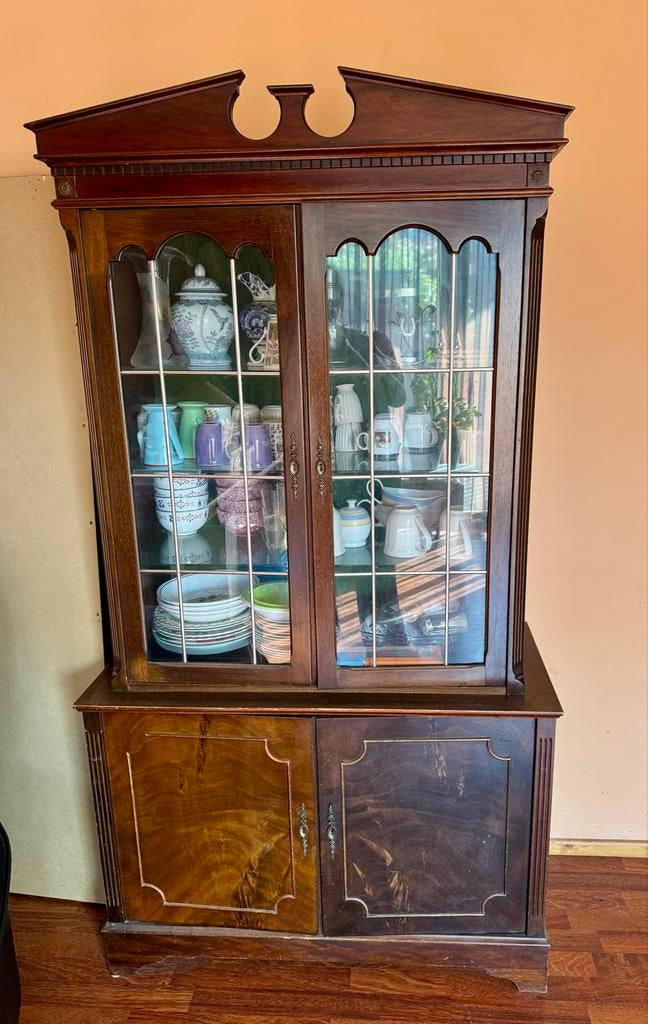 Antieke vitrinekast met glas en onderkast zonder inhoud, Gebruikt, 150 tot 200 cm, 25 tot 50 cm, Overige houtsoorten