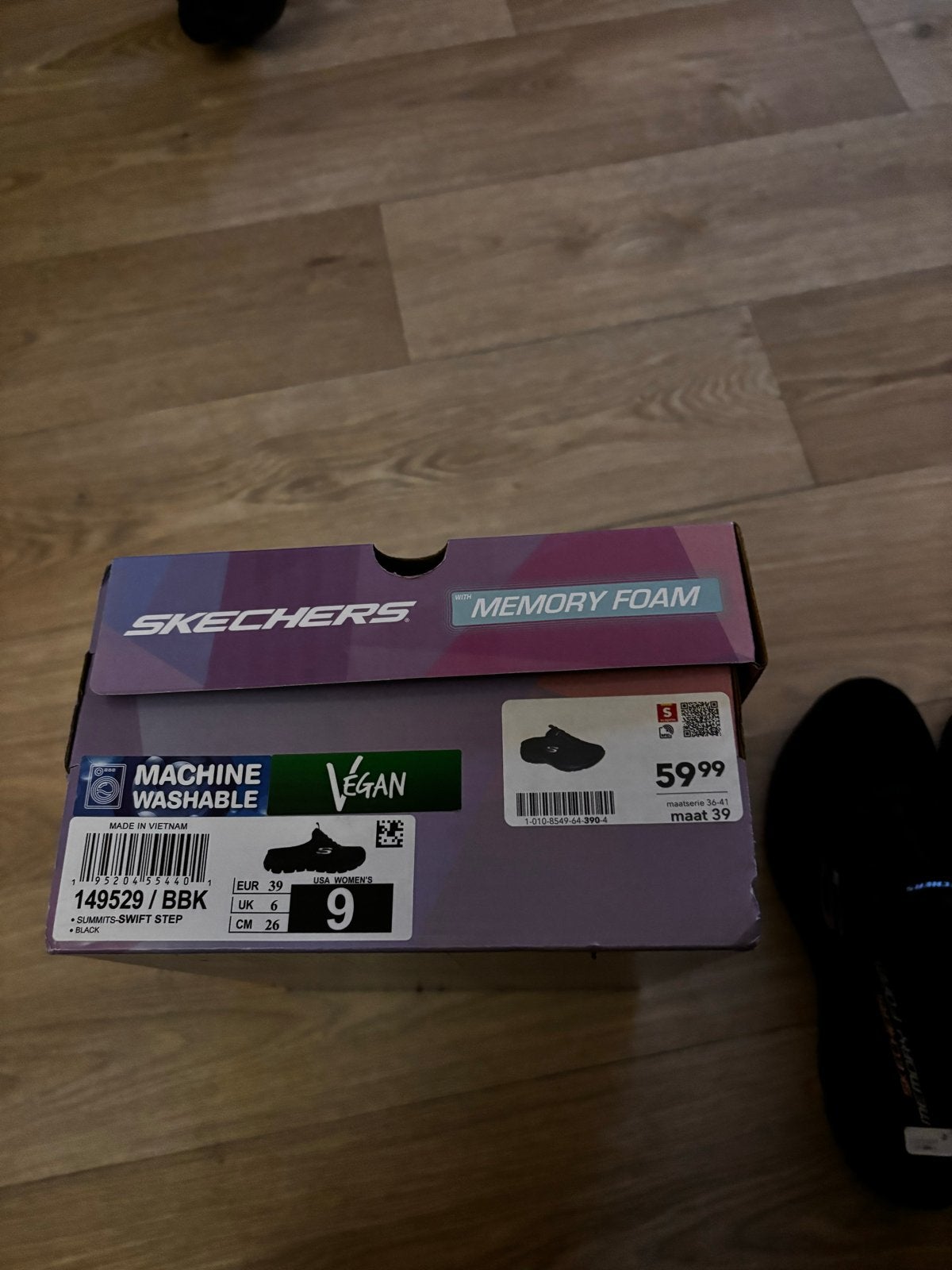 Skechers Summits Swift Step - Zwarte Vegan Instappers, Kleding | Dames, Ophalen of Verzenden, Nieuw, Zwart, Instappers