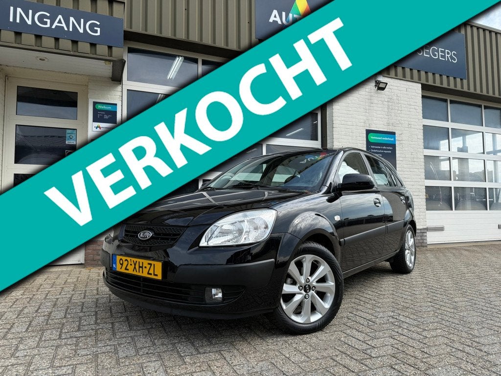 Kia Rio 1.4 Festival|Airco|Carplay|Camera|, Auto's, Kia, Voorwielaandrijving, Stof, Gebruikt, Zwart