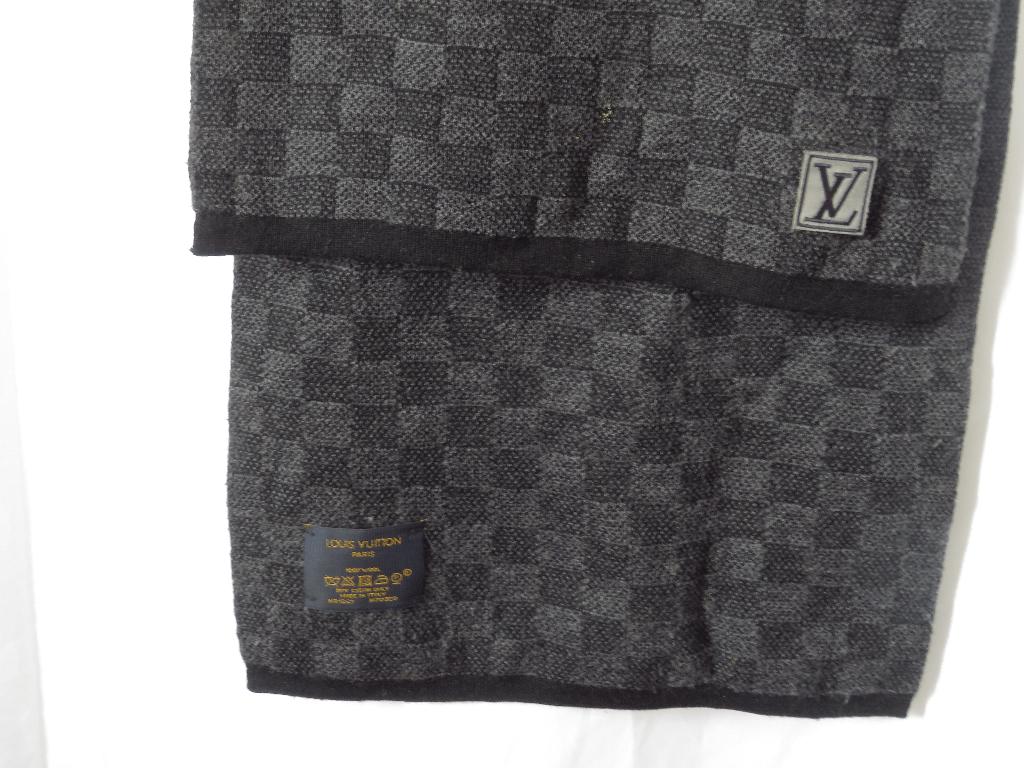 Grijs zwart geblokte wollen sjaal van louis de vuitton, Kleding | Heren, Mutsen, Sjaals en Handschoenen, Overige maten, Ophalen of Verzenden