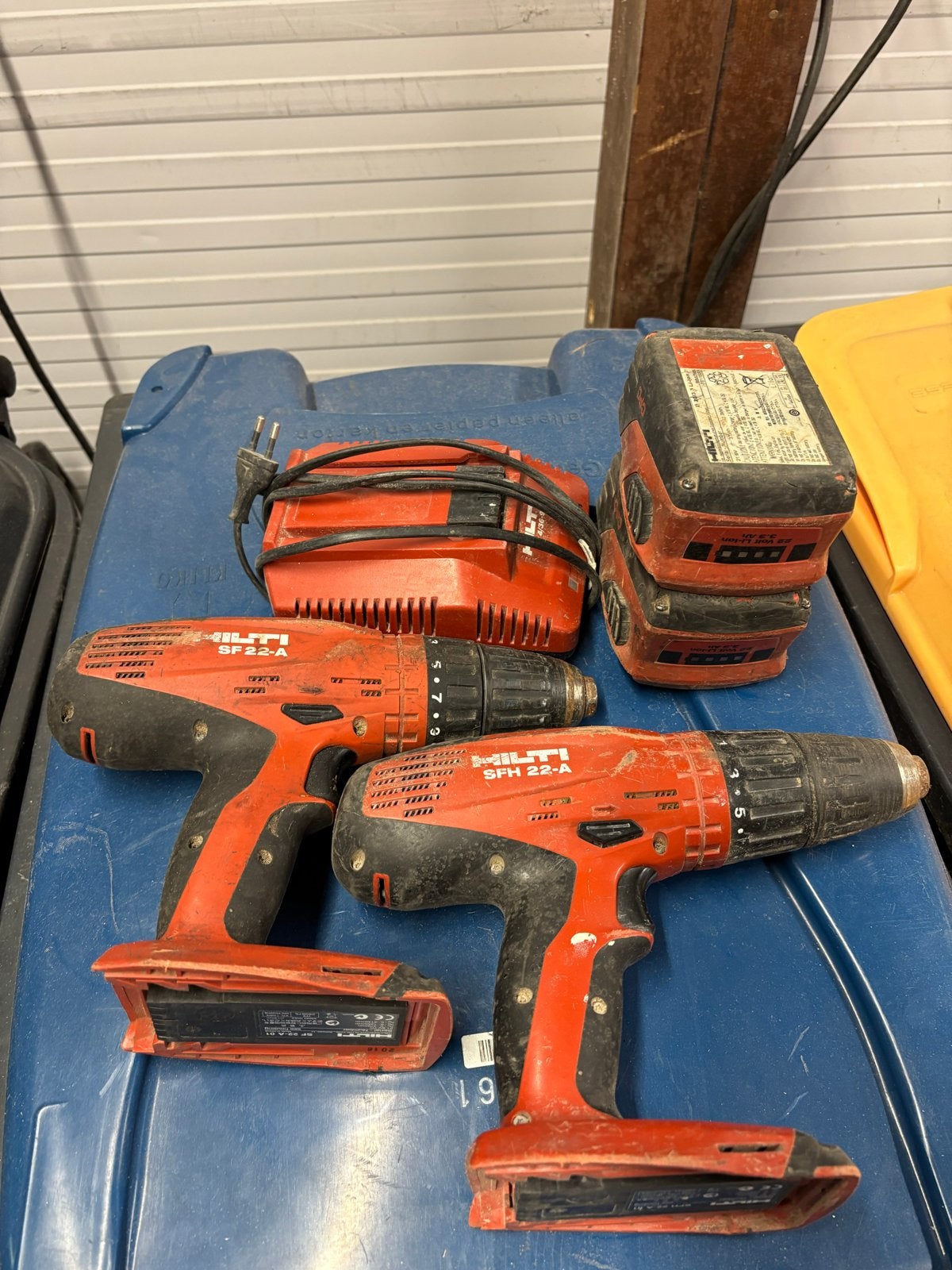 Hilti SF 22-A en SFH 22-A Boor-/Schroefmachines met Accu's, Ophalen, Boor- en Schroefmachine, Klopboormechanisme, Gebruikt