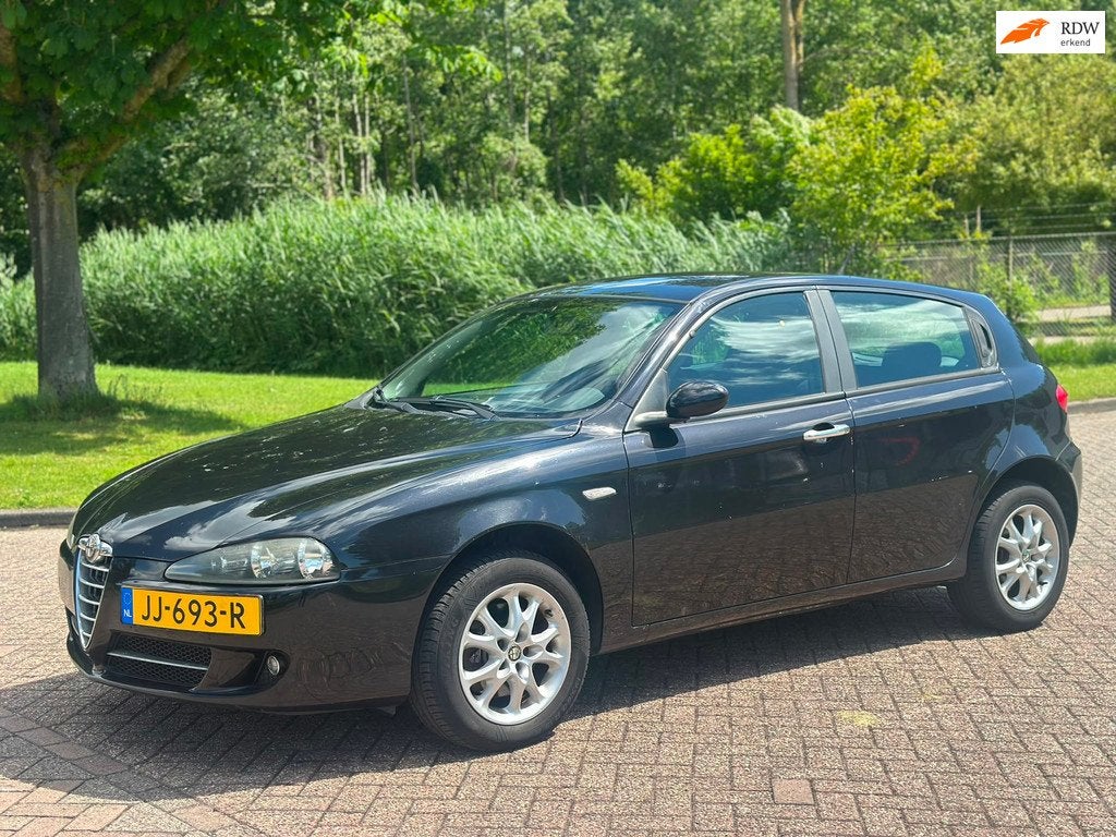 Alfa Romeo 147 1.6 T.Spark Impression/AIRCO/ELECRAMEN VOOR, Auto's, Alfa Romeo, Voorwielaandrijving, Elektrische ramen, Stof, Gebruikt