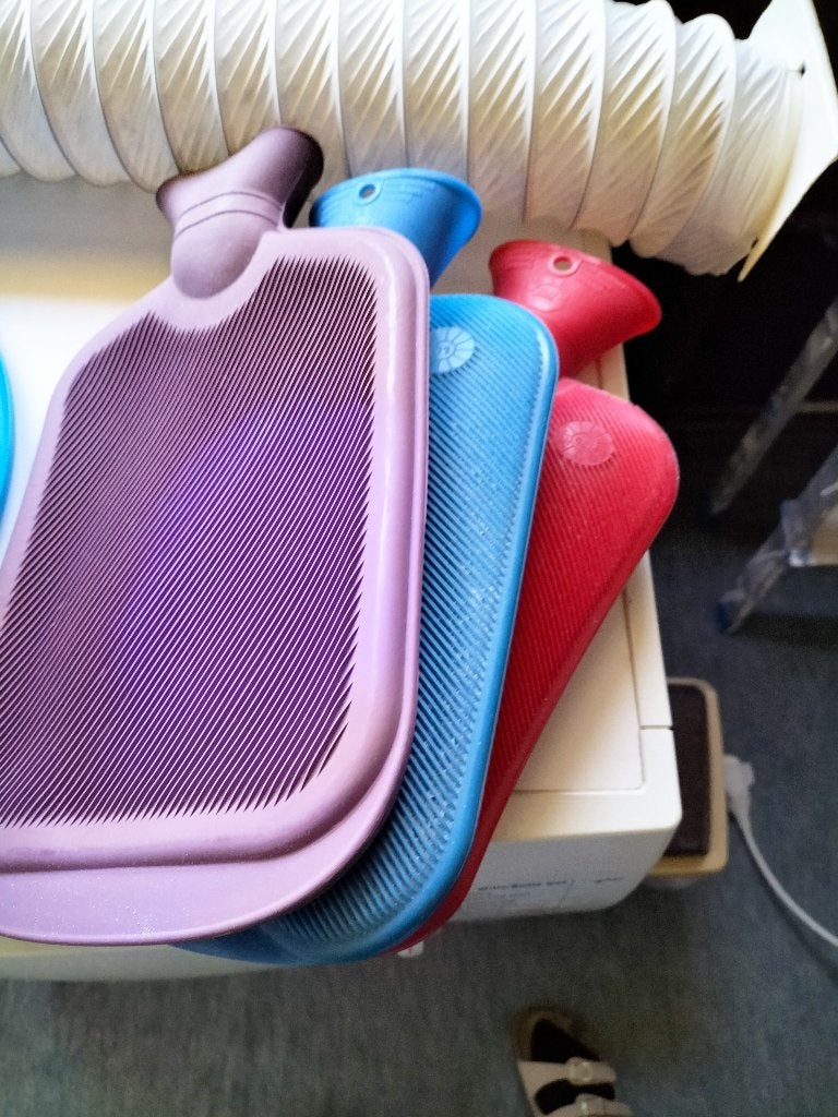 Drie rubberen Warm water kruiken, Ophalen of Verzenden, Zo goed als nieuw
