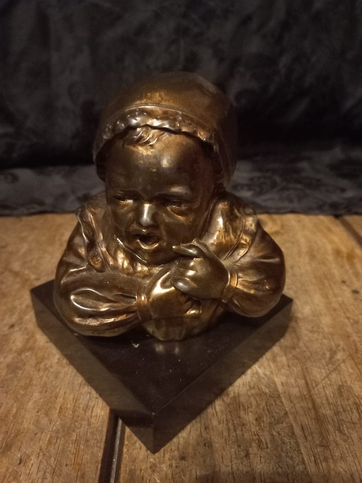 Antieke bronzen buste van een kind op marmeren sokkel, Ophalen, Overige onderwerpen, Minder dan 20 cm, Buste