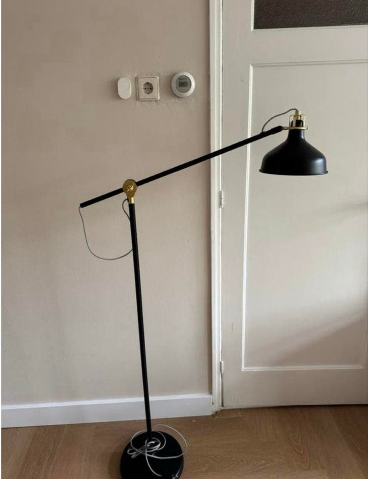 IKEA Ranarp Staande Lamp Zwart met Gouden Accenten, Ophalen, Gebruikt, Metaal, 150 tot 200 cm