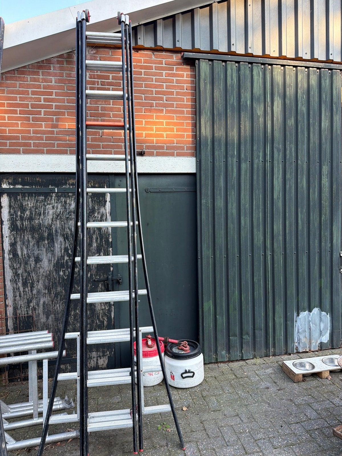 Uitschuifbare Altrex ladder - Ideaal voor diverse klussen, Ophalen, Gebruikt, Ladder, Opvouwbaar of Inschuifbaar