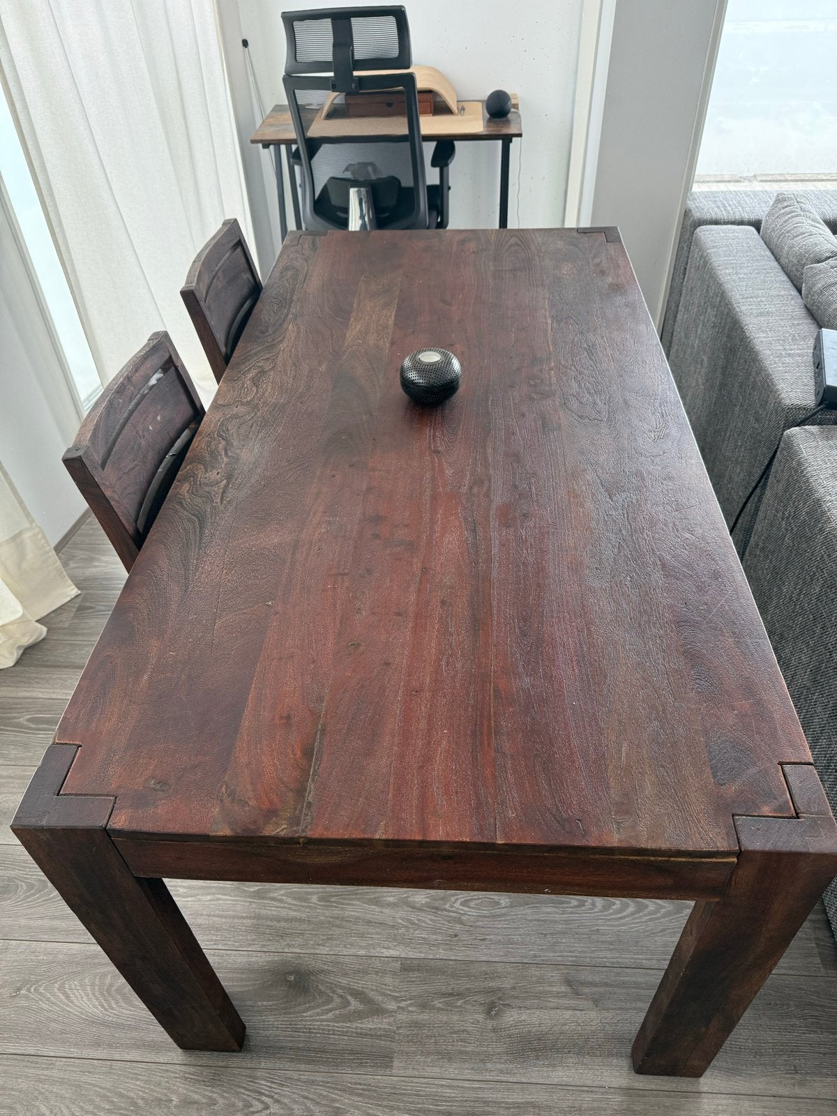 Robuuste houten tafel met bank en twee stoelen, Huis en Inrichting, Ophalen, Gebruikt, 50 tot 100 cm, 150 tot 200 cm