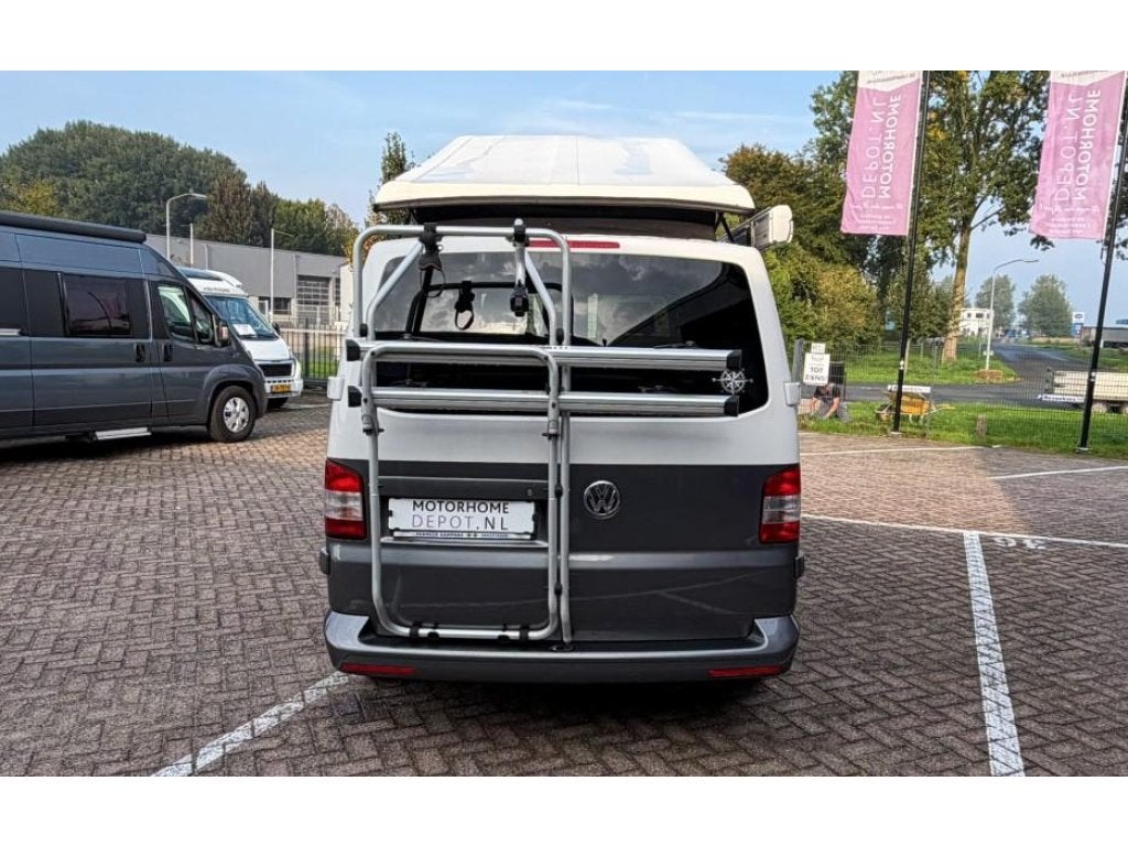 Volkswagen Transporter T5 NLcamper (NAP) originele inbouw!, Caravans en Kamperen, Buscamper of Camperbus, Volkswagen, Bedrijf