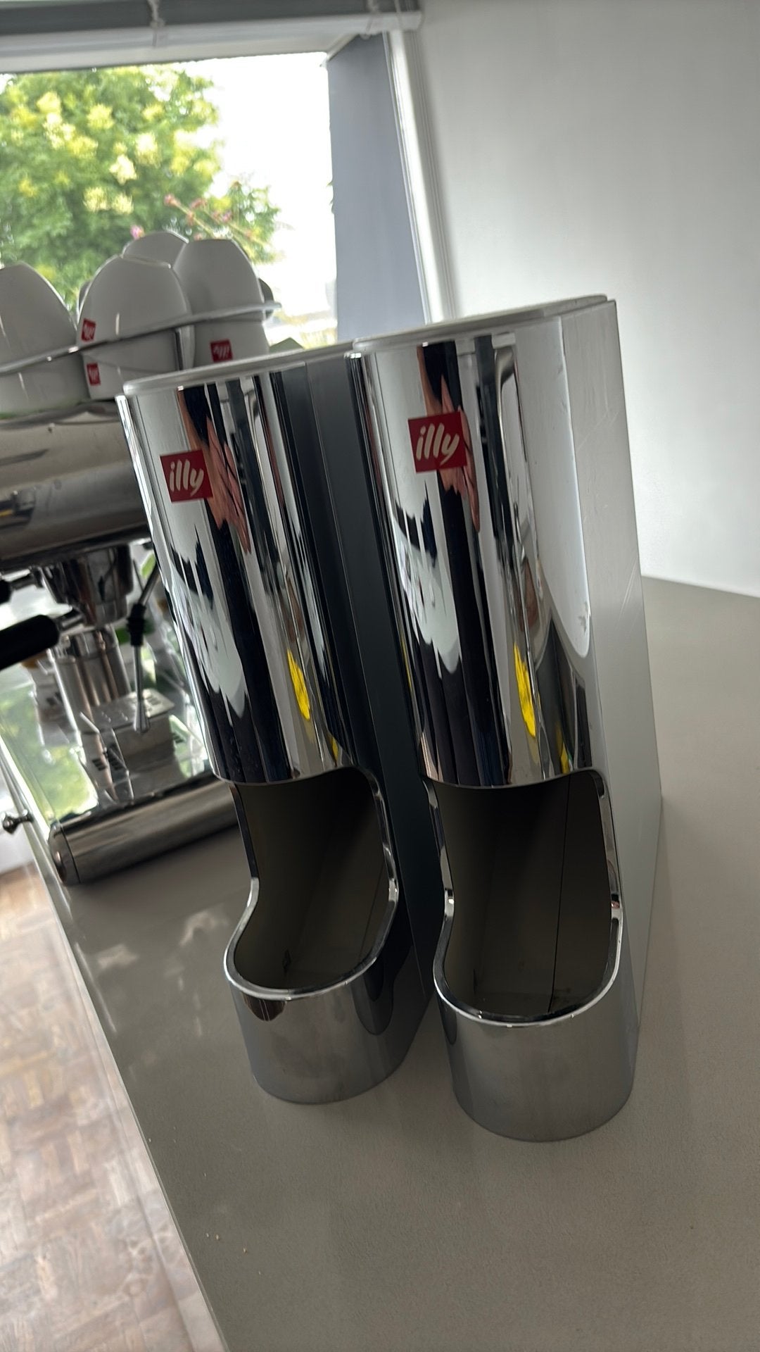 Illy voorraad bussen, Minder dan 10 liter, Ophalen of Verzenden, Zo goed als nieuw, Kunststof