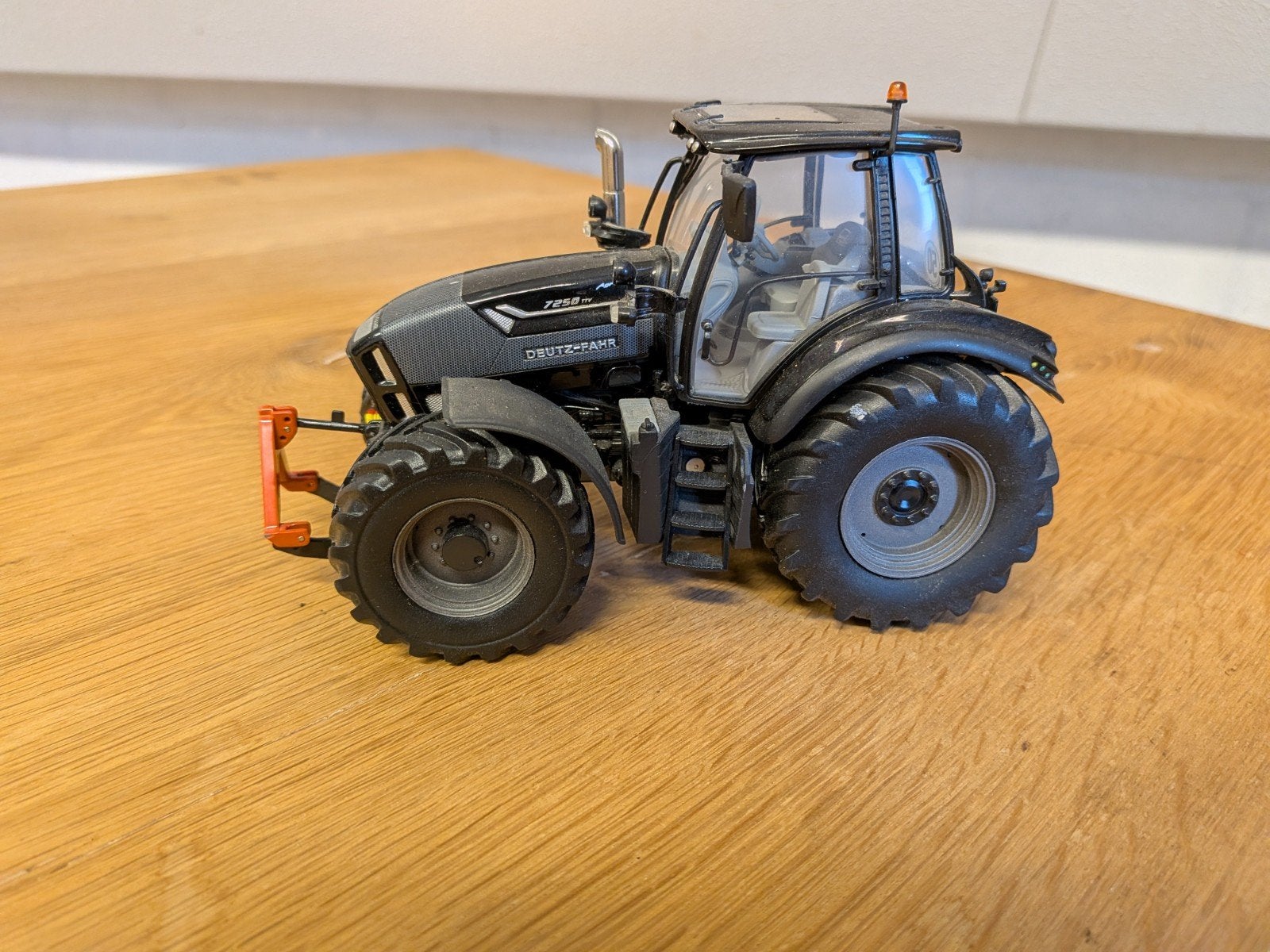 Deutz-Fahr 7250 TTV warrior, Hobby en Vrije tijd, Modelauto's | 1:32, Ophalen of Verzenden, Zo goed als nieuw, Overige typen, Overige merken
