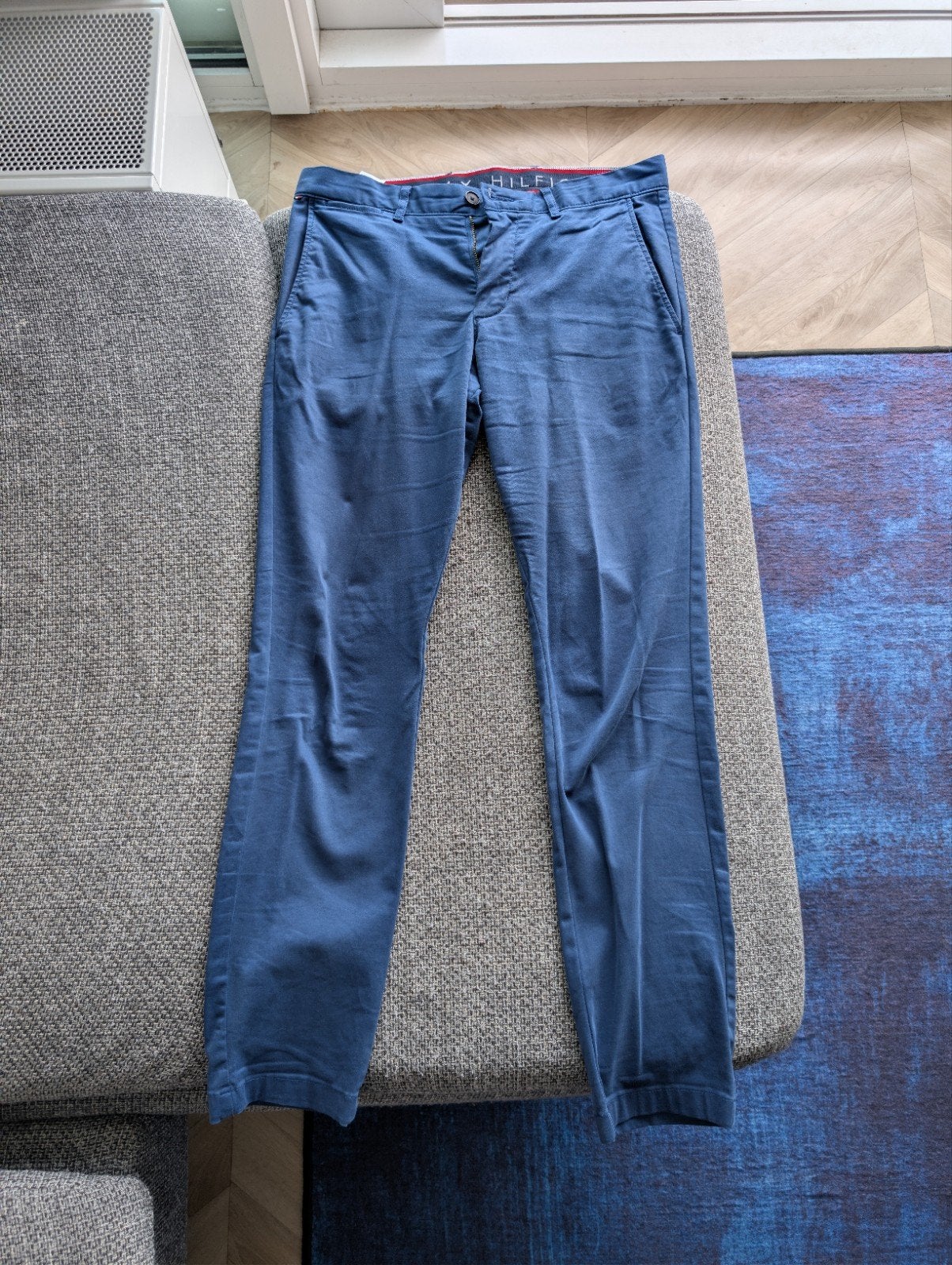 Tommy Hilfiger Chino Broek - Blauw, Kleding | Heren, Broeken en Pantalons, Blauw, Tommy Hilfiger, Ophalen of Verzenden, Zo goed als nieuw