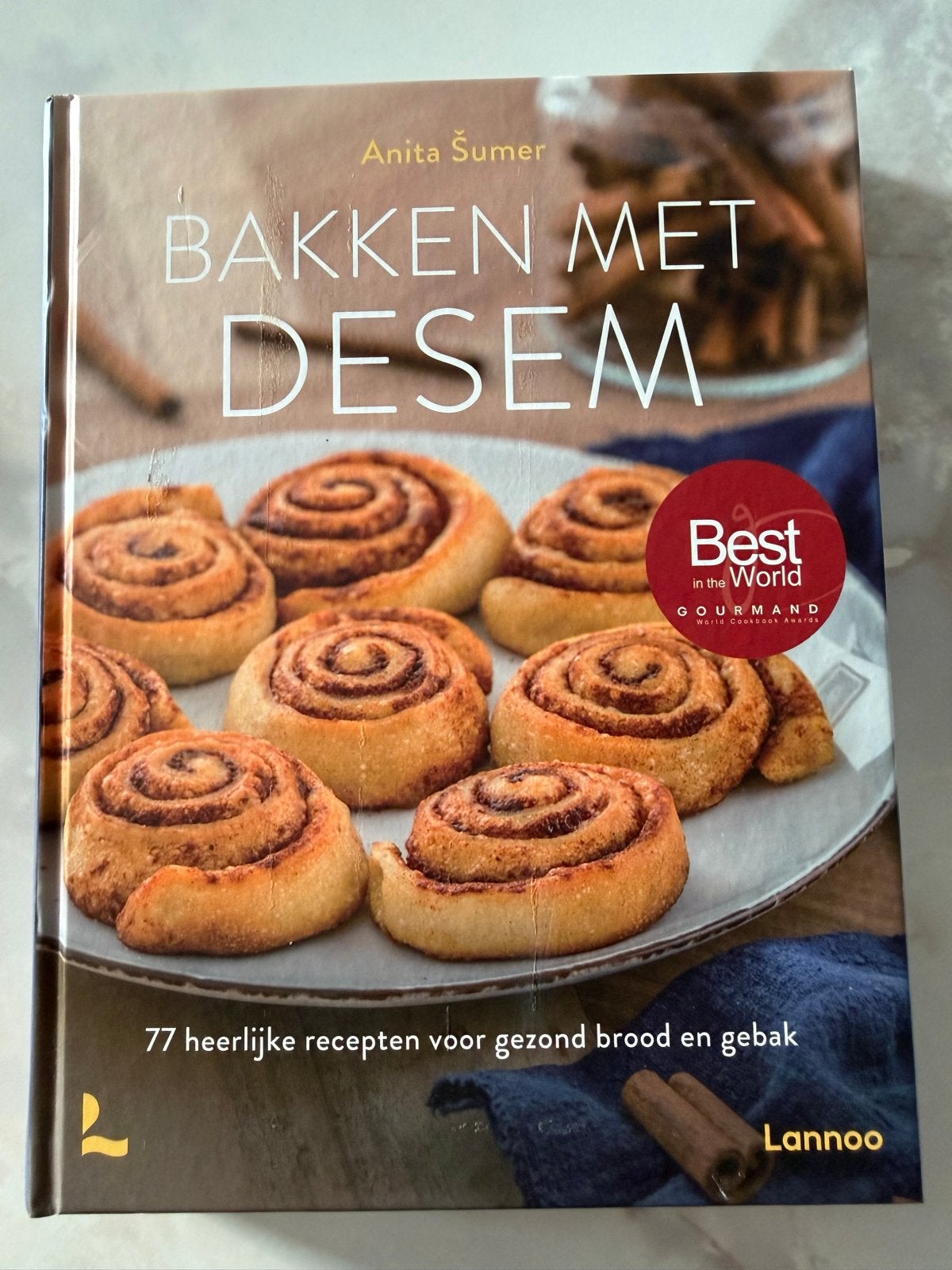 Bakken met Desem - Anita Šumer (kookboek), Hoofdgerechten, Ophalen of Verzenden, Zo goed als nieuw, Gezond koken