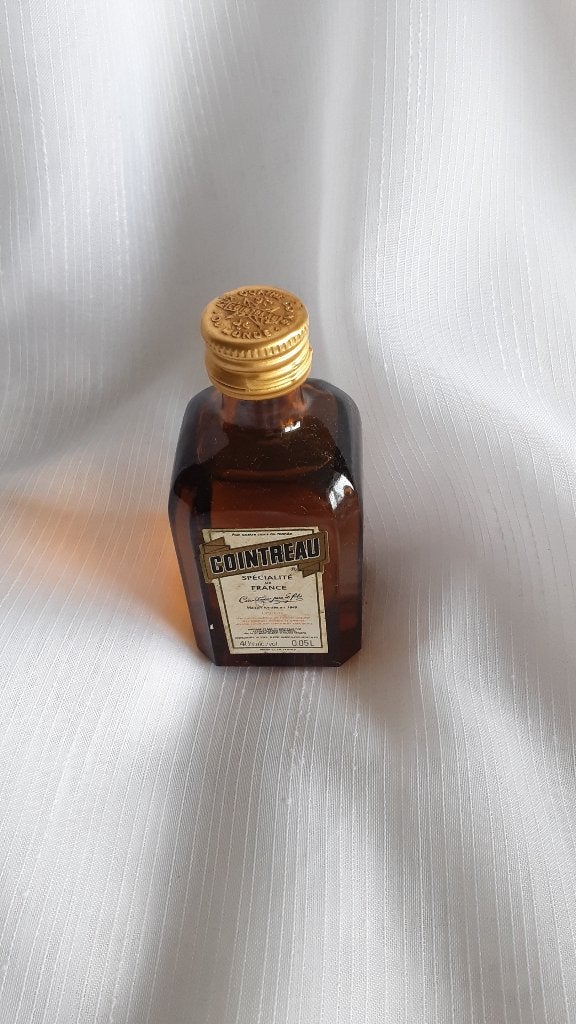 COINTREAU klein flesje, miniatuur (nr. 18), Ophalen of Verzenden, Nieuw, Overige typen