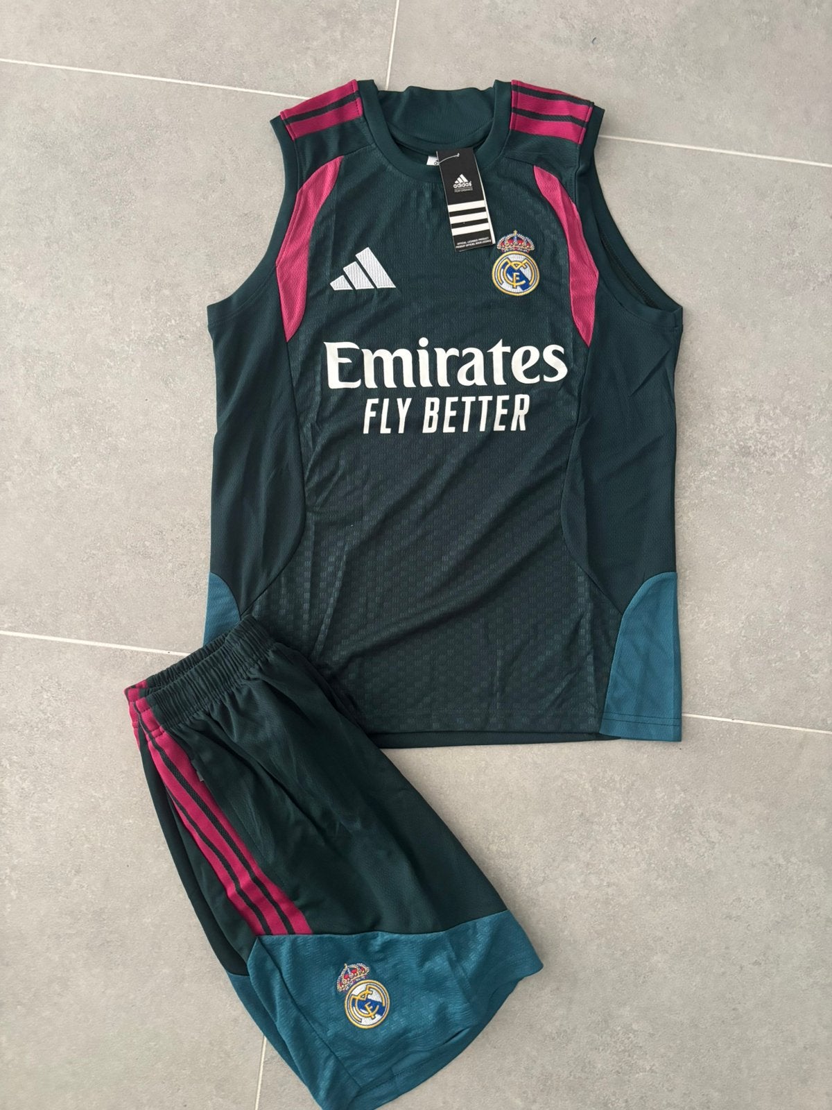 Real Madrid Sleeveless Set, Ophalen of Verzenden, Nieuw, Set