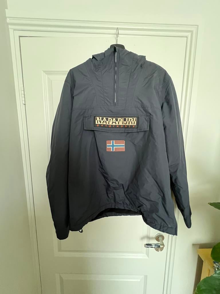Napapijri Rainforest anorak blauw XL – goede staat, Ophalen of Verzenden, Gedragen, Maat 56/58 (XL), Blauw