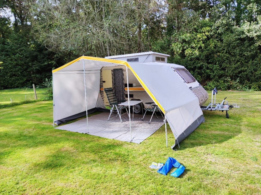 KIP Kompakt KK-400-EK caravan, met voortent, lichtgewicht, Kachel, Kip, Tot en met 2, Particulier