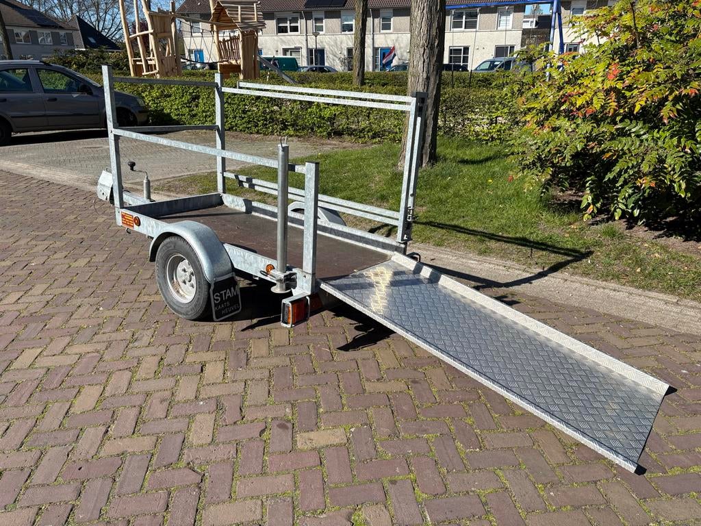 Scootmobiel aanhanger enkel as met laadklep - Stam Aanhanger, Auto diversen, Aanhangers en Bagagewagens, Ophalen, Gebruikt