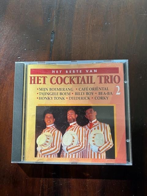 CD  Het  Cocktail  Trio, Ophalen of Verzenden, Zo goed als nieuw, Levenslied of Smartlap