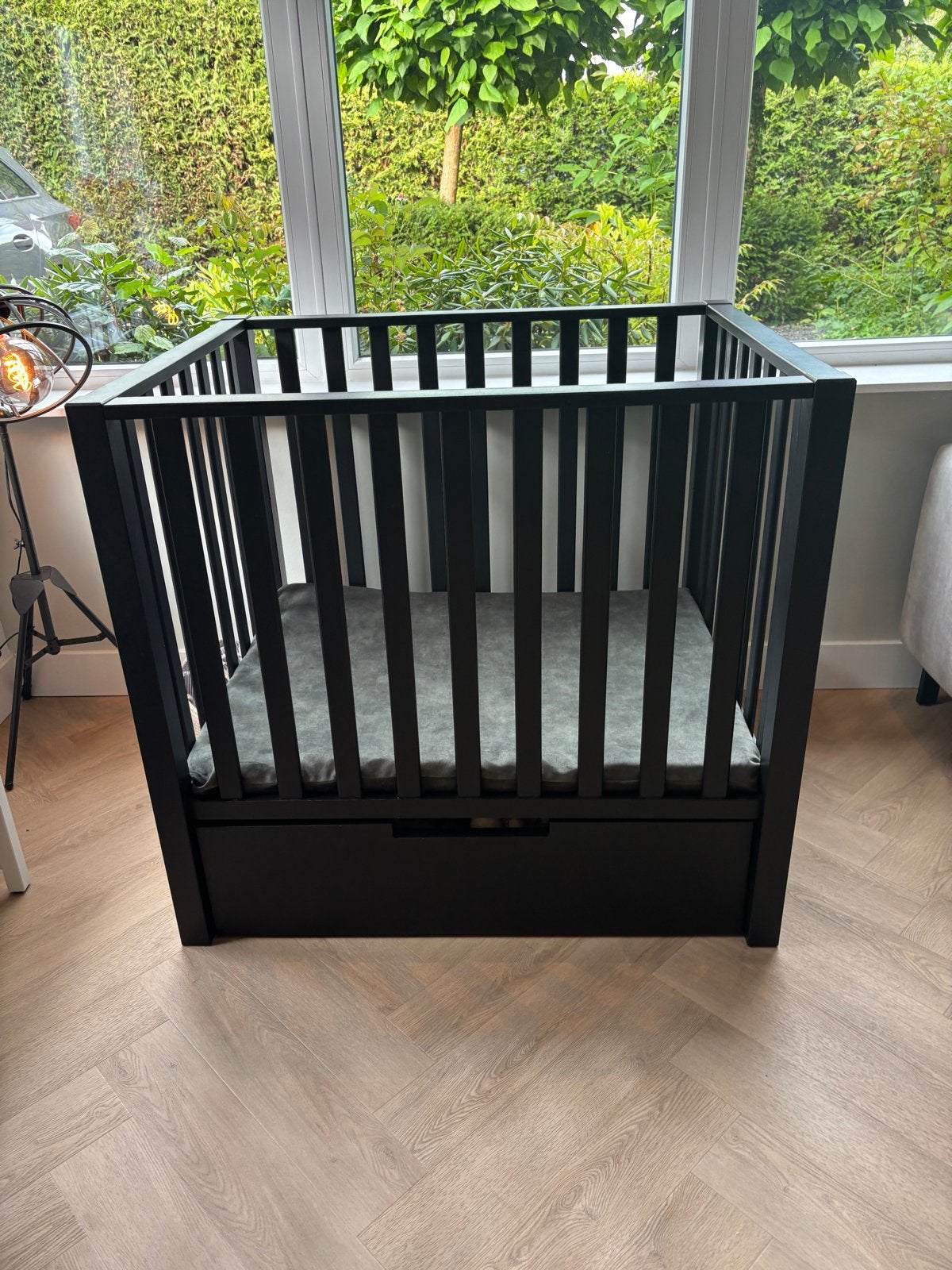 Box zwart met lade - BabyPark Mees, Kinderen en Baby's, Boxen, Ophalen, Zo goed als nieuw, Rechthoekig, Lade