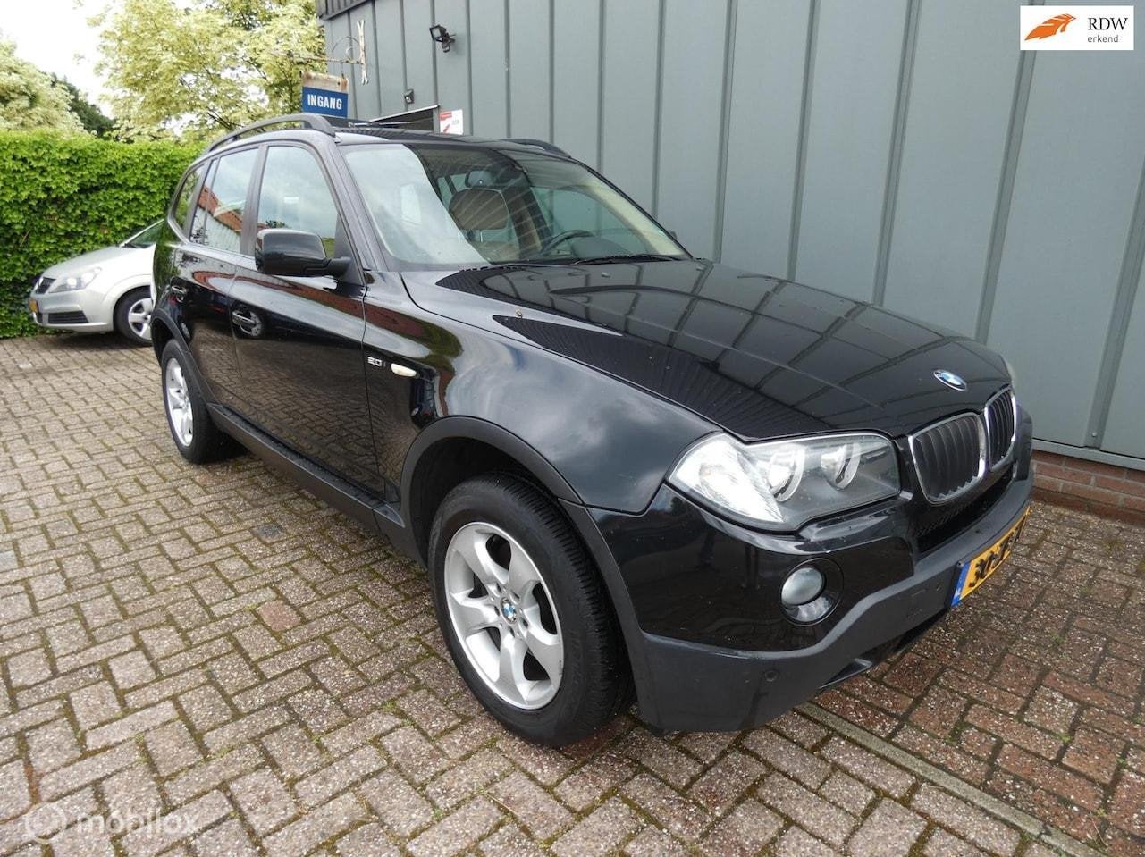 BMW X3 2.0i Executive Airco - Cruise - Navi - Trekhaak - APK, 1995 cc, 4 cilinders, 150 pk, Zwart