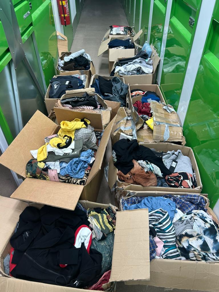 Grote partij merk kleding allemaal nieuw  600/800 stuks, Ophalen, Nieuw