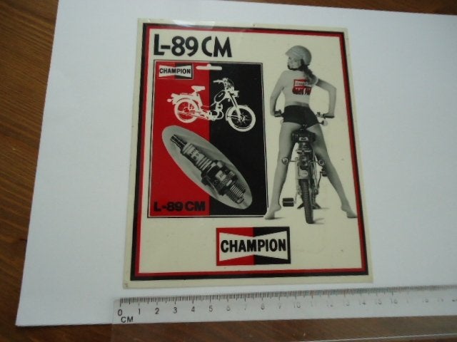 sticker oud Champion jaren 70 brommer bromfiets vintage, Verzenden, Zo goed als nieuw, Bedrijf of Vereniging