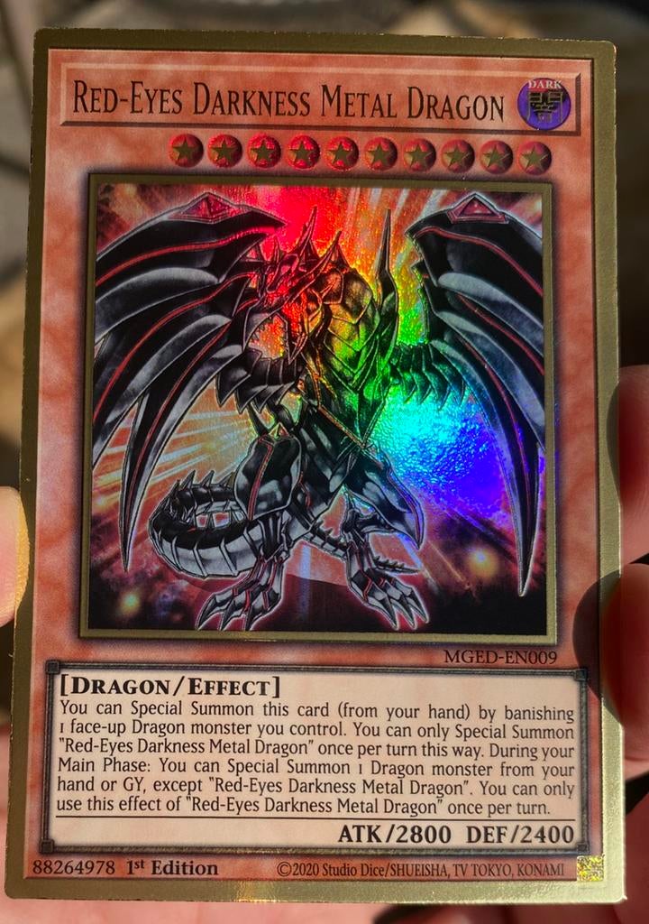 Yu-Gi-Oh! Red-Eyes Darkness Metal Dragon MGED 1st Ed !, Ophalen of Verzenden, Zo goed als nieuw, Losse kaart, Foil