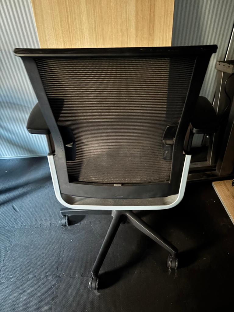 Merk Aziz Bureaustoel - Ergonomisch en Comfortabel, Ophalen, Gebruikt, Roze, Bureaustoel