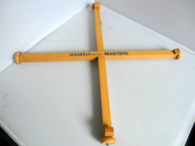 Scrabble- draaitafel, Ophalen of Verzenden, Zo goed als nieuw