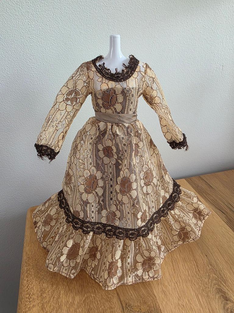 Sindy Pedigree jurk Première Girl 1979, Ophalen of Verzenden, Gebruikt, Kleertjes