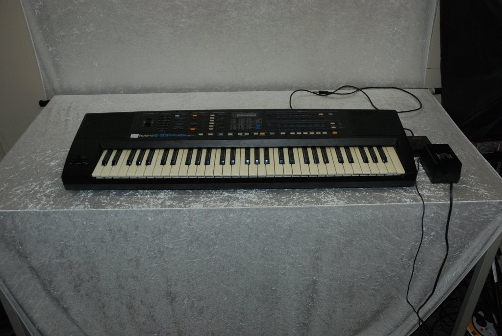 Roland Intelligent synthesizer E-35   <26260613>, Muziek en Instrumenten, Instrumenten | Onderdelen, Gebruikt, ., Keyboard of Synthesizer
