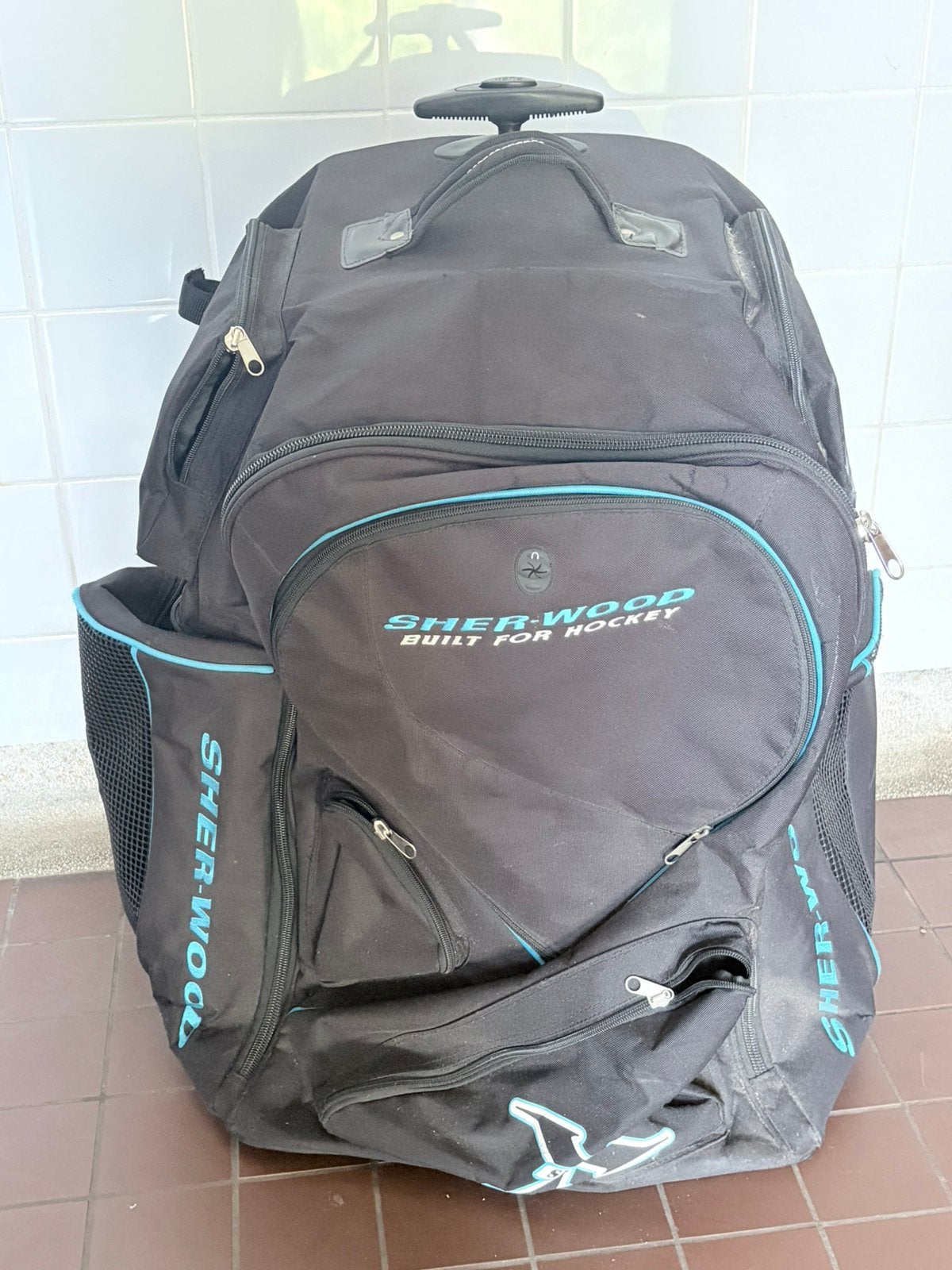 Sherwood wheeled backpack, Sport en Fitness, IJshockey, Ophalen, Gebruikt, Overige typen