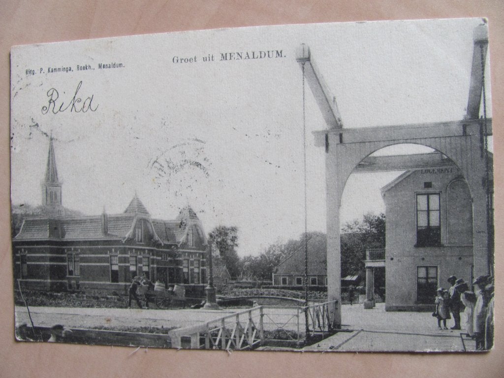 Menaldum 1906 met kar met biervaten, Ophalen of Verzenden, Voor 1920, Gelopen, Friesland
