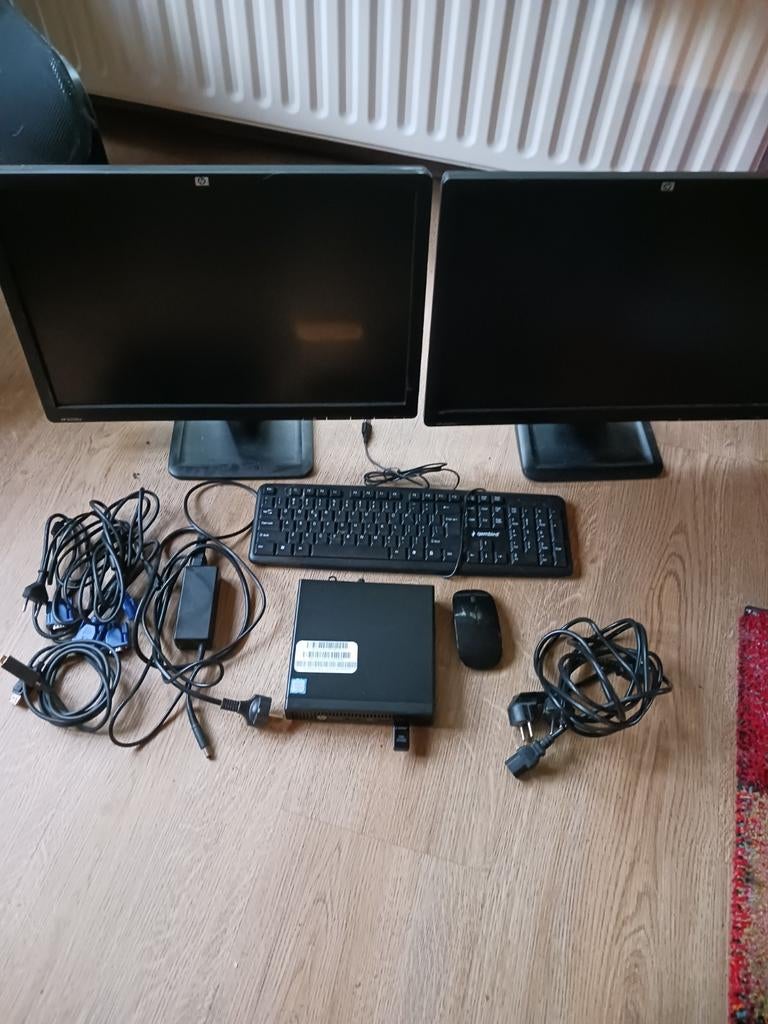 HP Prodesk 600 G2 Mini PC met 2x HP 2201LE monitoren, Computers en Software, Desktop Pc's, Ophalen, Gebruikt, Met monitor, HP