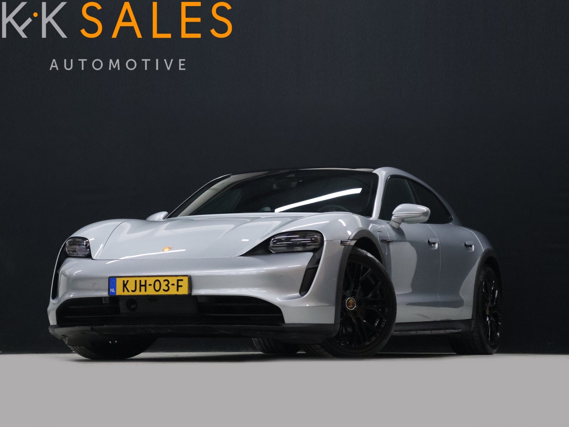 Porsche Taycan Cross Turismo 4 93 kWh [LUCHTVERING, ADAPTIVE, Auto's, Automaat, Zwart, 4 stoelen, Leder