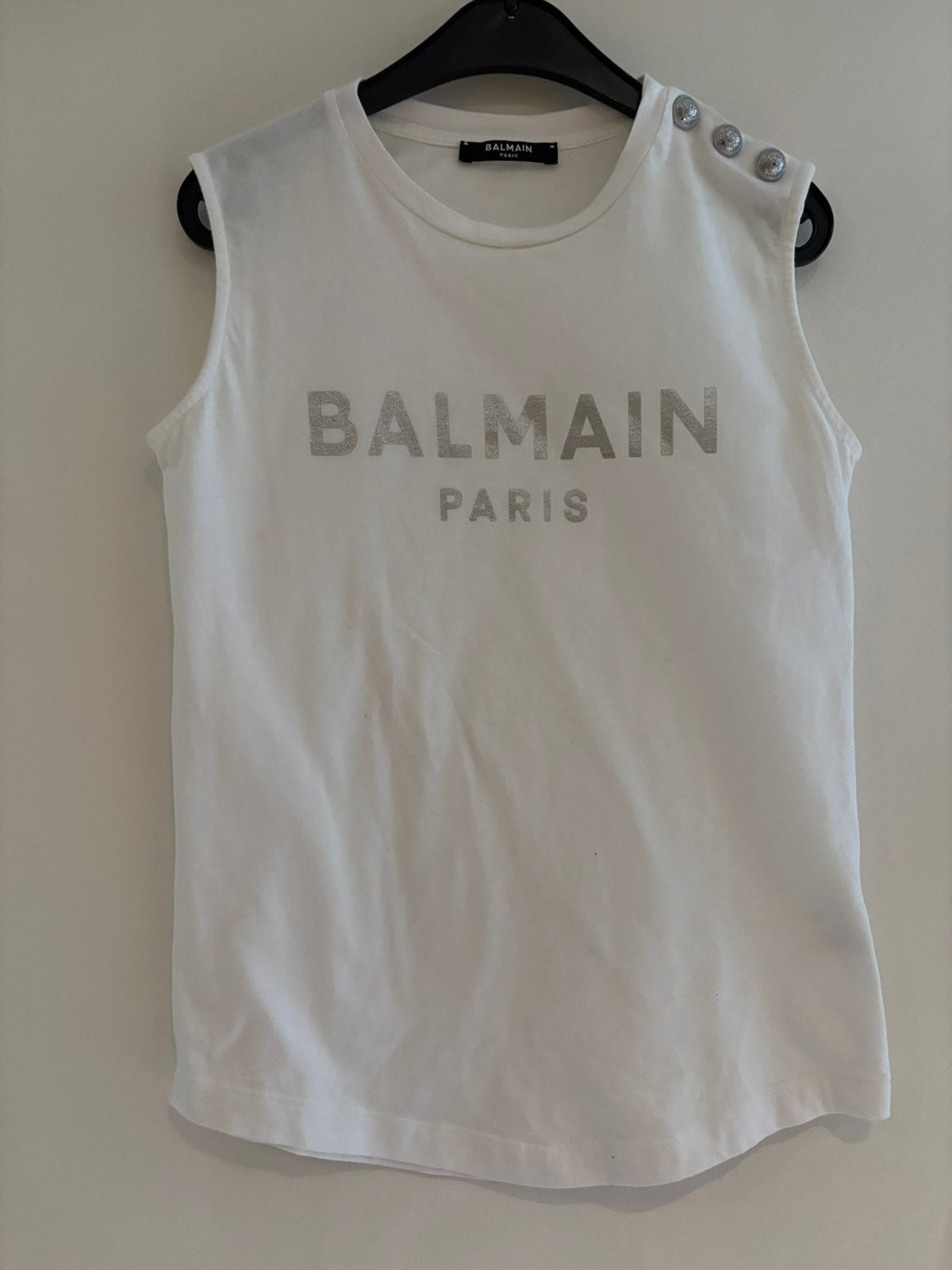 Balmain shirt met zilverkleurige letters en knopen 10 jaar, Meisje, Ophalen of Verzenden, Zo goed als nieuw, Shirt of Longsleeve