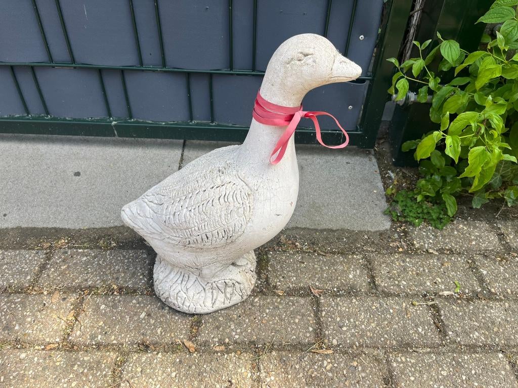 Gans  als tuinbeeld, Tuin en Terras, Tuinbeelden, Ophalen of Verzenden, Gebruikt, Beton, Dierenbeeld