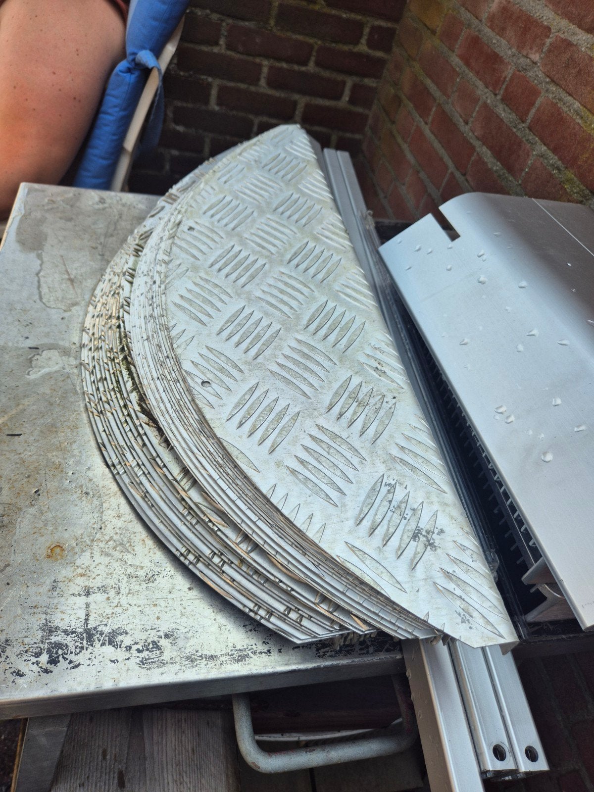 Aluminium traptreden traanplaat - 13 of 16 stuks beschikbaar, Ophalen, Gebruikt, Trap