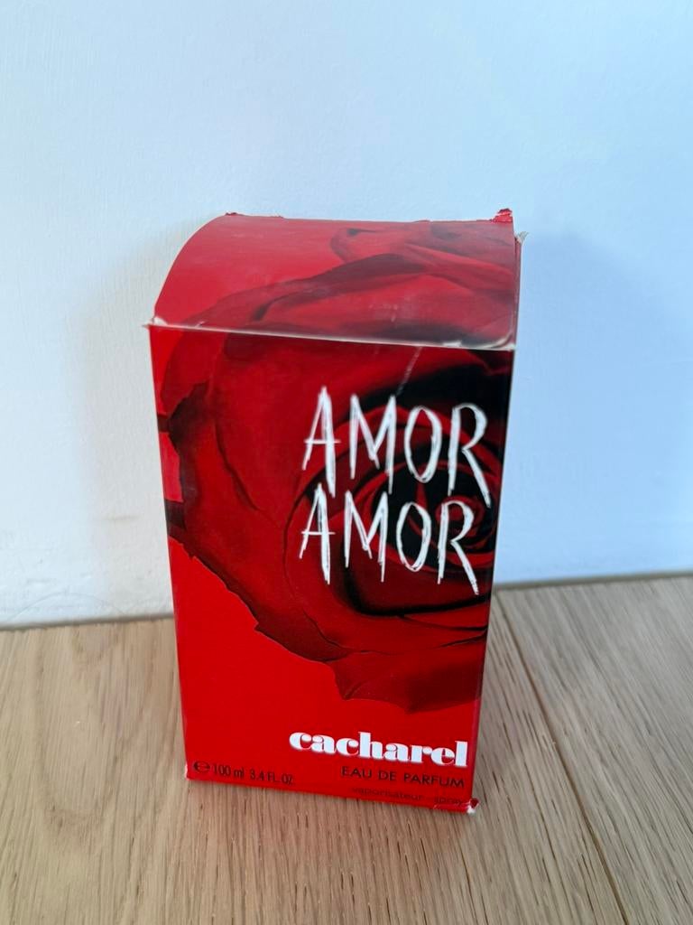 Amor amor eau de parfum 100ml, Ophalen, Zo goed als nieuw