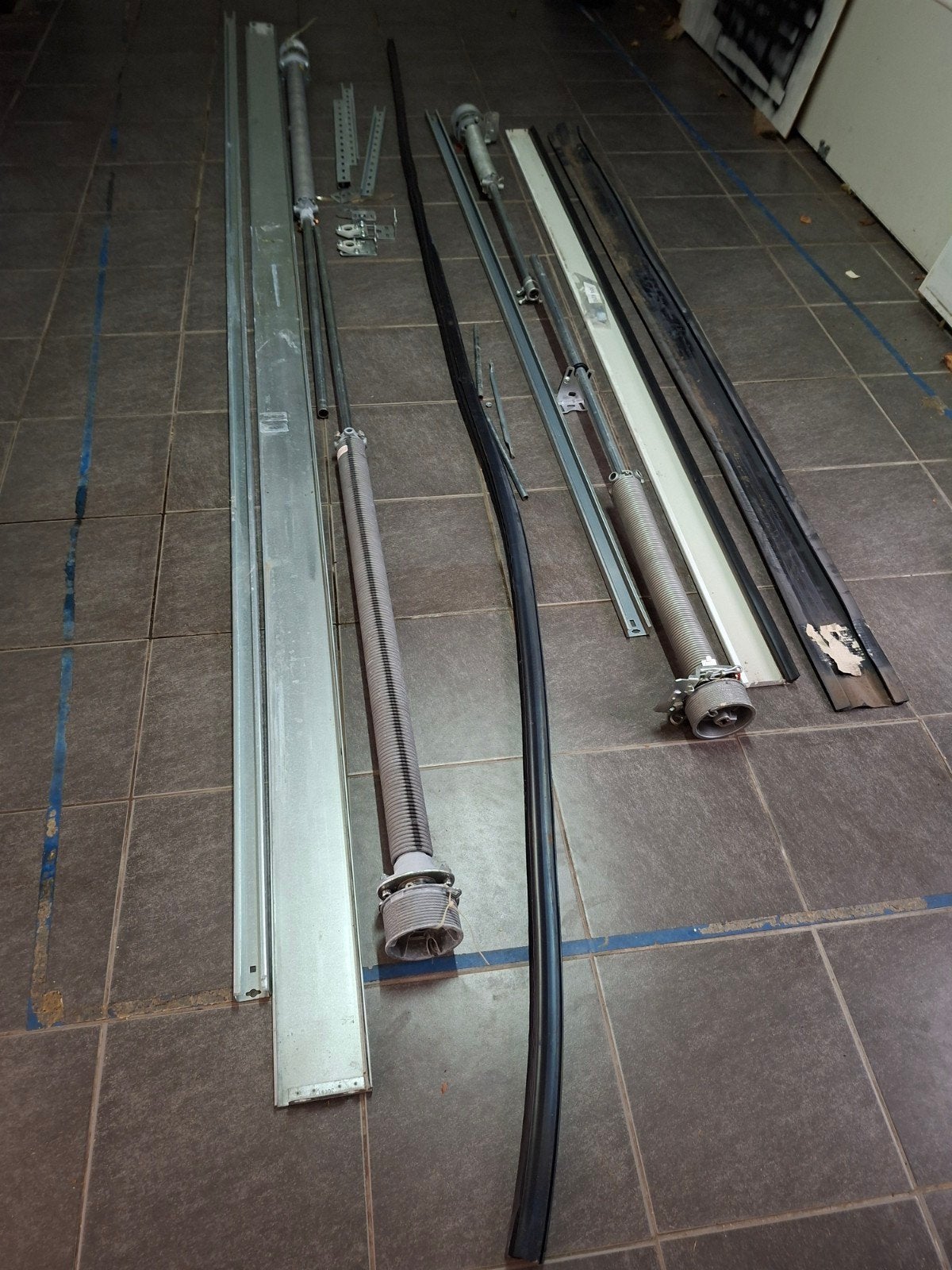 Verenpakket garagedeur 2.10m en 4.00m breed, Ophalen, Nieuw
