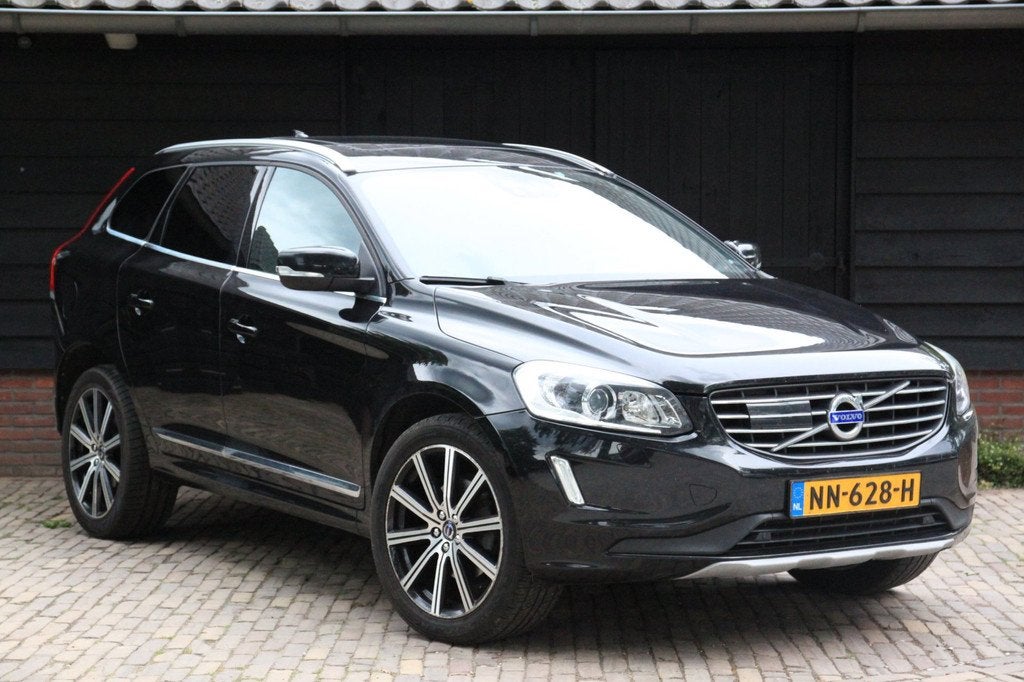 Volvo XC60 2.0 D4 FWD R-Design Panorama-Elek,Dak/Camera/Xeno, Auto's, Volvo, 1969 cc, Zwart, Leder, Bedrijf