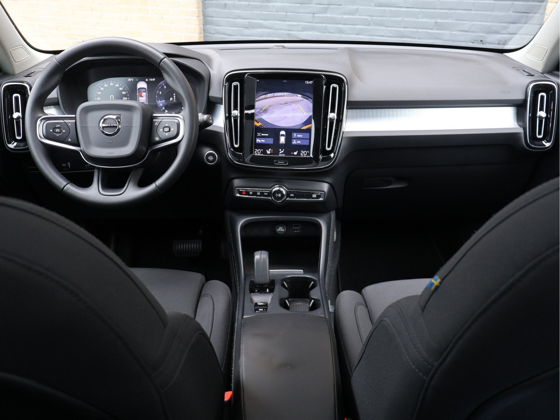 Volvo XC40 1.5 T2 Business Pro | Pano | Pilot Assist | 19" |, Gebruikt, Euro 6, Zwart, Origineel Nederlands