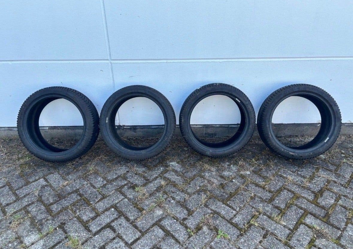4 Kleber Krisalp HP3 Winterbanden 205/45 R17 88V, Ophalen, Zo goed als nieuw