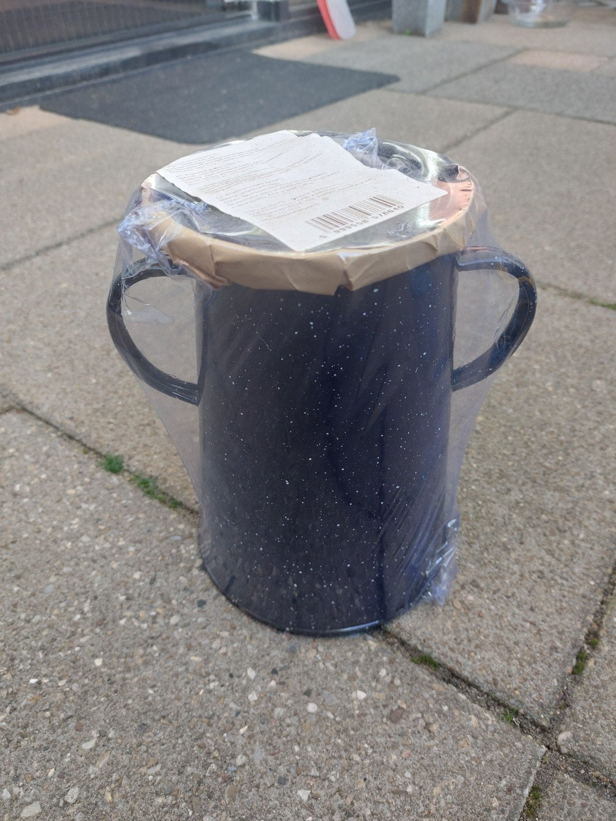 Nieuwe Emaille Vetpot / Kan (2 Liter) – Ongebruikt met Dekse, Pot, Bus of Blik, Nieuw, Ophalen of Verzenden, Met deksel