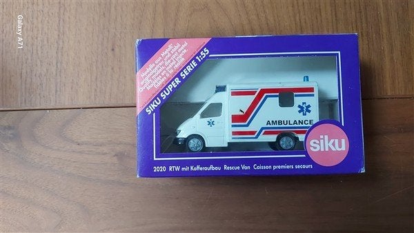 Siku 2020 Mercedes Ambulance, Ophalen of Verzenden, Zo goed als nieuw, Auto, SIKU