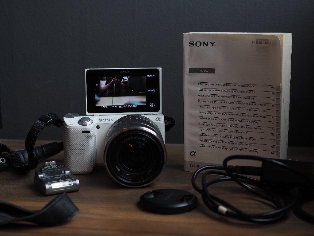 Sony NEX 5R met lens | Goede conditie + accessoires, Ophalen, Spiegelreflex, Zo goed als nieuw, Sony