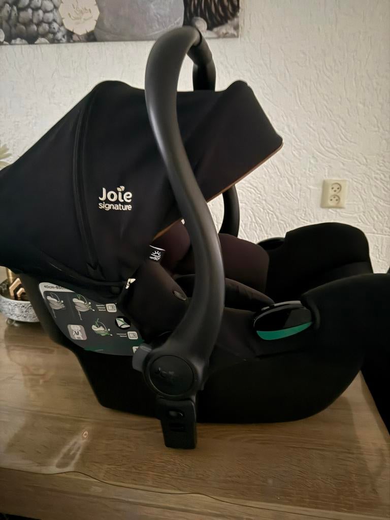 Nieuwe maxi-cosi met kinderwagen adapter, Autogordel, Nieuw, Ophalen of Verzenden, 0 t/m 13 kg