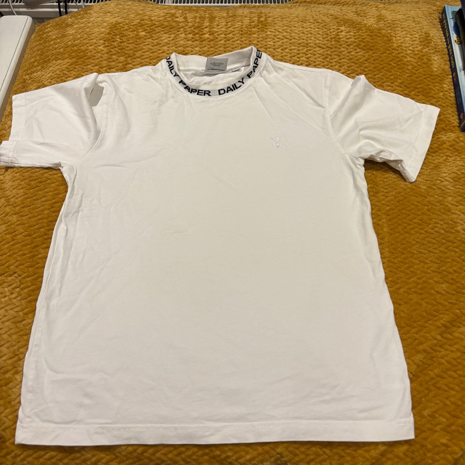 Daily Paper T-shirt wit met logo kraag - Maat S, Ophalen, Zo goed als nieuw, Maat 46 (S) of kleiner, Wit