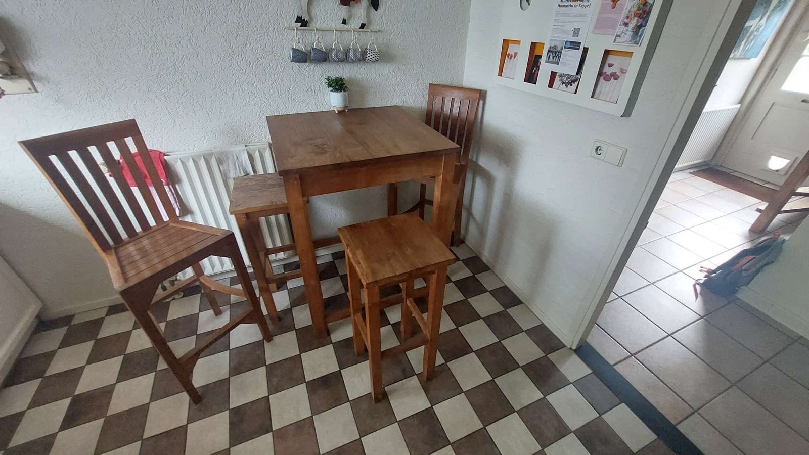 Teak Houten bartafel met  4 barkrukken, Ophalen, Gebruikt
